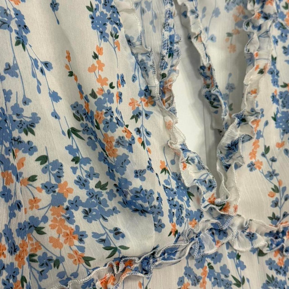 Selfie Leslie keyhole dress in blue, white, peach - Picture 2 of 5